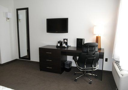 Sleep & Downtown Inner Harbor Hotel 3*